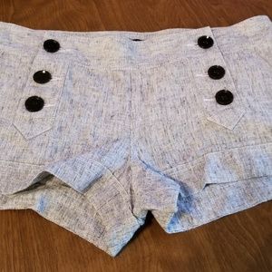 Express Shorts, cotton/linen material. Size 10.
